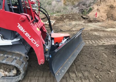 Chargeur compact TAKEUCHI - TL12V2 AVEC LAME